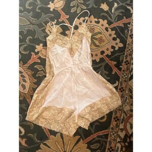 Zara Teddy Romper Med Victorian Boho